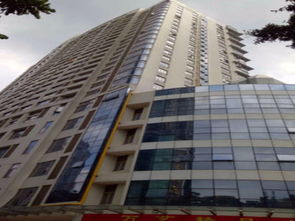 萬(wàn)藝國(guó)際精品廣場(chǎng)深度解析 商業(yè)特色、潛在不足與周邊房產(chǎn)經(jīng)紀(jì)人評(píng)價(jià)